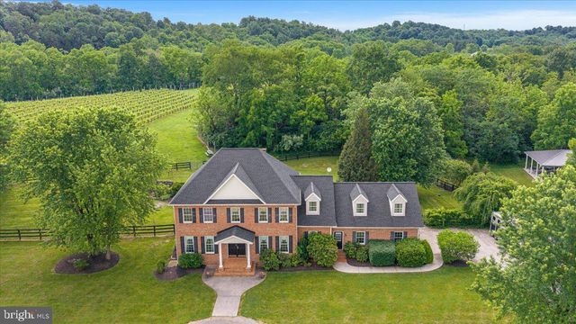450 GREEN SPRING RD, Winchester, VA 22603
