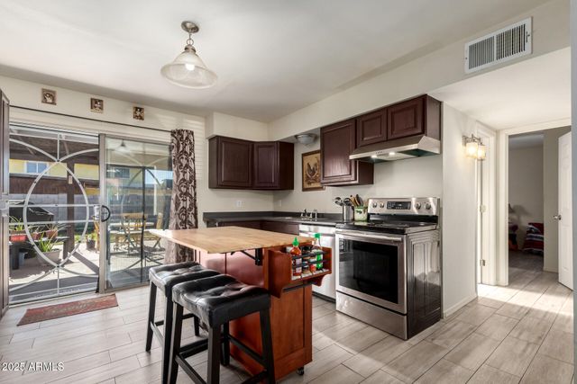 8201 W WHITTON Avenue, Phoenix, AZ 85033