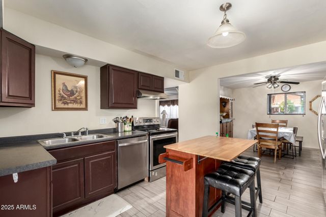 8201 W WHITTON Avenue, Phoenix, AZ 85033