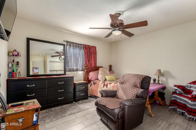 8201 W WHITTON Avenue, Phoenix, AZ 85033