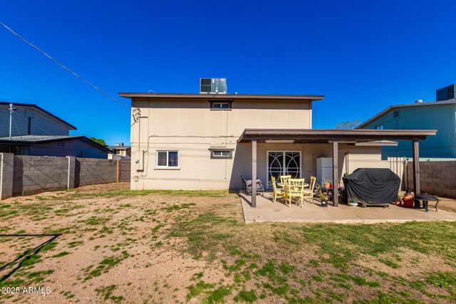 8201 W WHITTON Avenue, Phoenix, AZ 85033