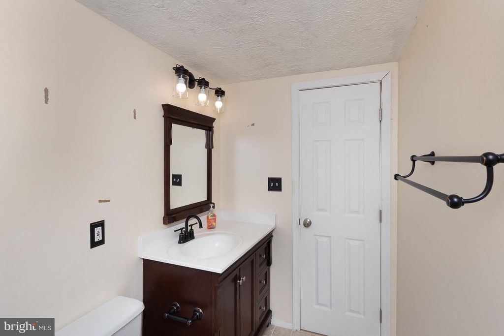 6321 SUMMERCREST DR, Columbia, MD 21045