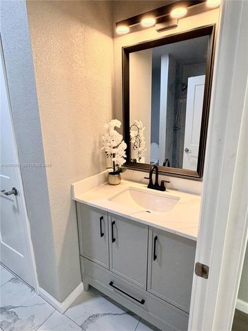 1246 Fisherman St, Opa-locka, FL 33054