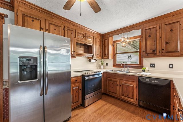 8307 Briarthorn Ct, Mechanicsville, VA 23116