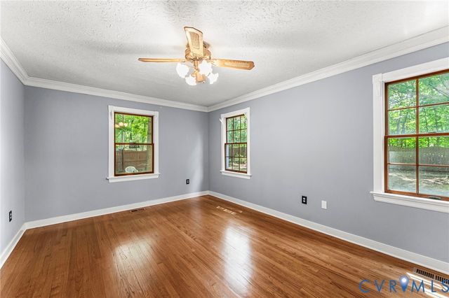 8307 Briarthorn Ct, Mechanicsville, VA 23116