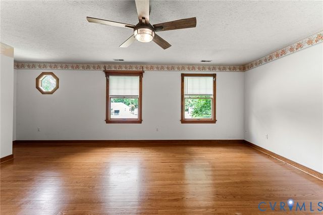 8307 Briarthorn Ct, Mechanicsville, VA 23116
