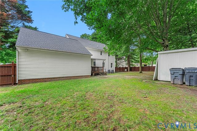 8307 Briarthorn Ct, Mechanicsville, VA 23116