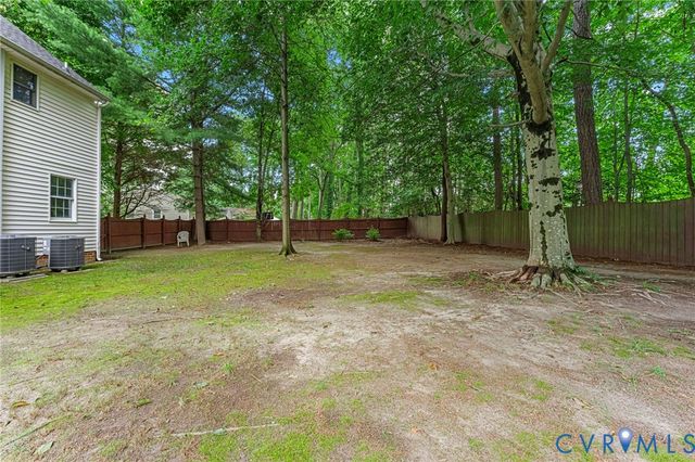 8307 Briarthorn Ct, Mechanicsville, VA 23116