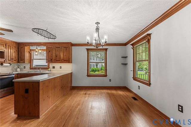 8307 Briarthorn Ct, Mechanicsville, VA 23116