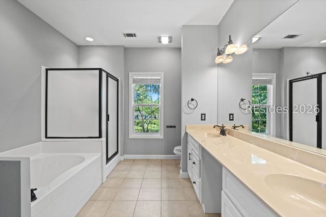 12 Gold Oak Dr, Hilton Head Island, SC 29926