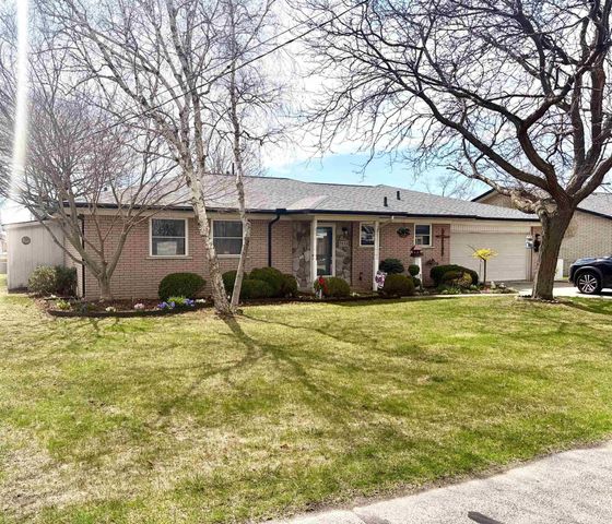 7233 Flamingo Street, Algonac, MI 48001