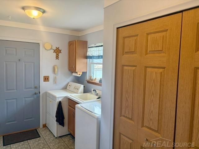 7233 Flamingo Street, Algonac, MI 48001