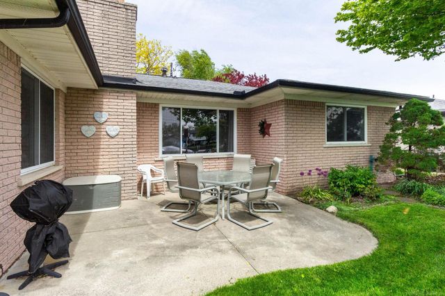 7233 Flamingo Street, Algonac, MI 48001