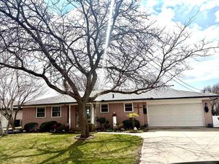 7233 Flamingo Street, Algonac, MI 48001