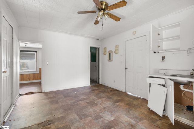 215 Truman Street, Laurens, SC 29360