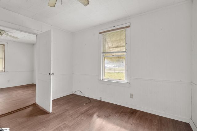 215 Truman Street, Laurens, SC 29360