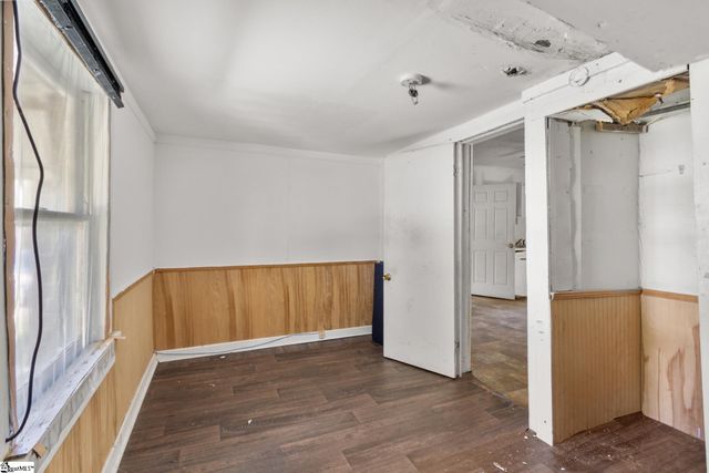 215 Truman Street, Laurens, SC 29360