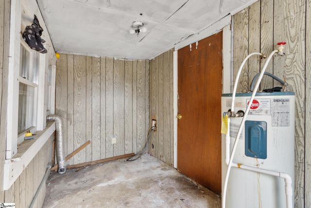 215 Truman Street, Laurens, SC 29360