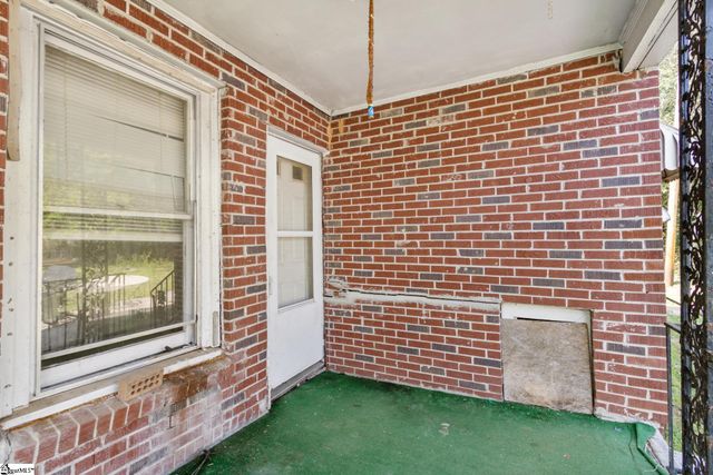 215 Truman Street, Laurens, SC 29360