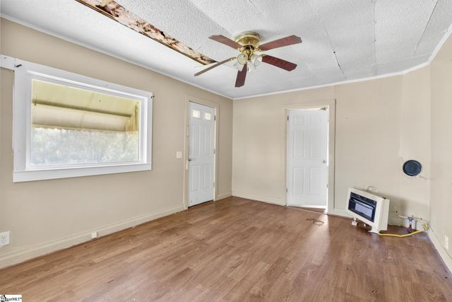 215 Truman Street, Laurens, SC 29360