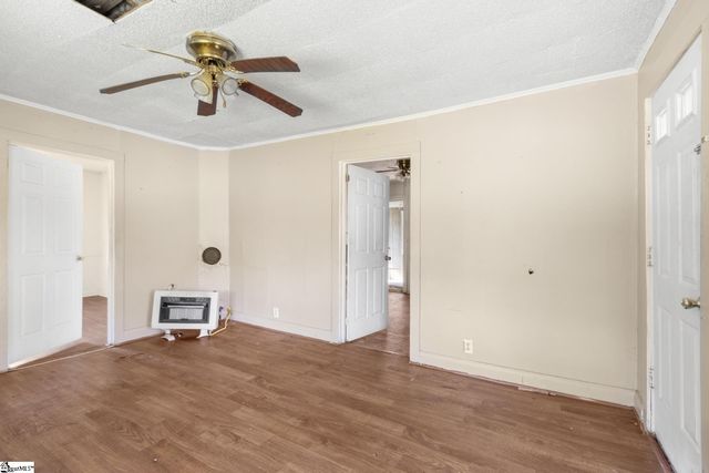 215 Truman Street, Laurens, SC 29360