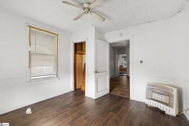 215 Truman Street, Laurens, SC 29360