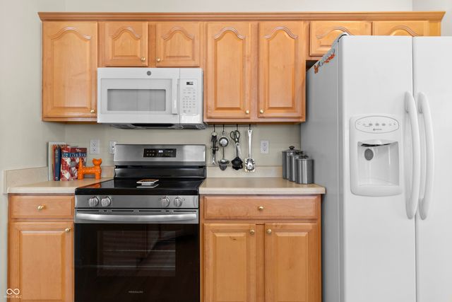 5079 Bally Bunion Drive, Avon, IN 46123