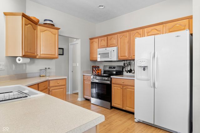 5079 Bally Bunion Drive, Avon, IN 46123