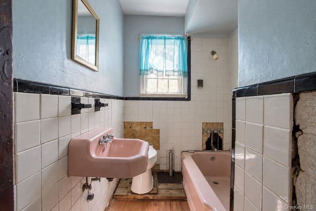 13734 167th Street, Jamaica, NY 11434