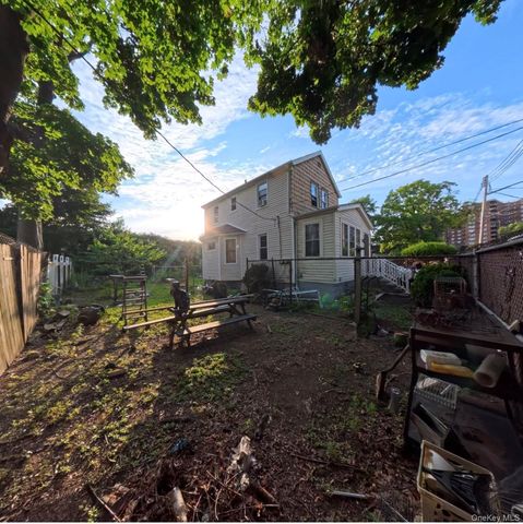 13734 167th Street, Jamaica, NY 11434