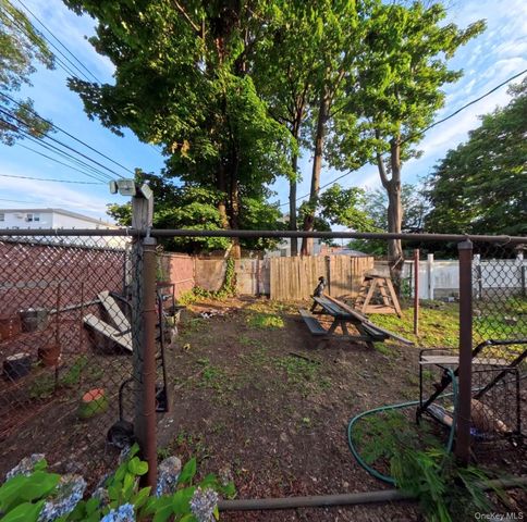 13734 167th Street, Jamaica, NY 11434