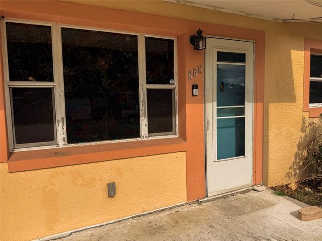 880 EMERALD DR, Mount Dora, FL 32757