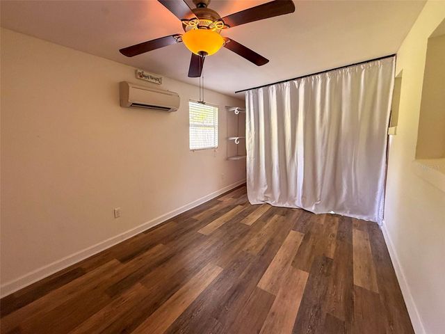 880 EMERALD DR, Mount Dora, FL 32757