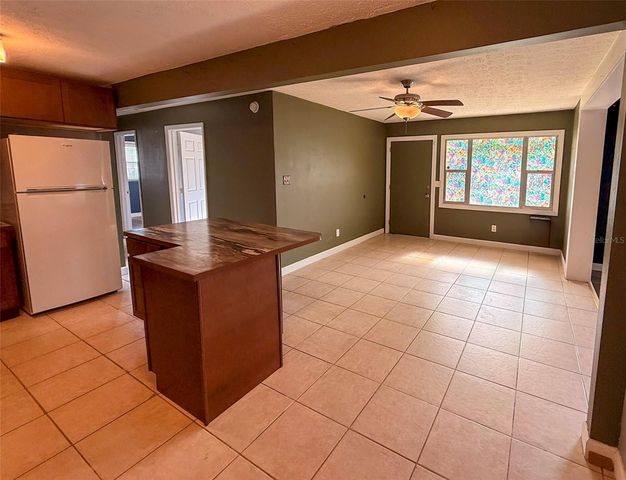 880 EMERALD DR, Mount Dora, FL 32757
