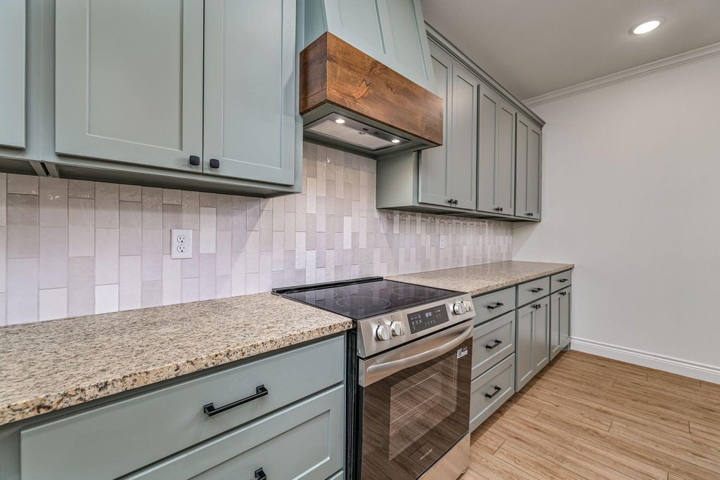 Image 1 of property listing at 3616 Grandview Drive, San Angelo, TX 76904