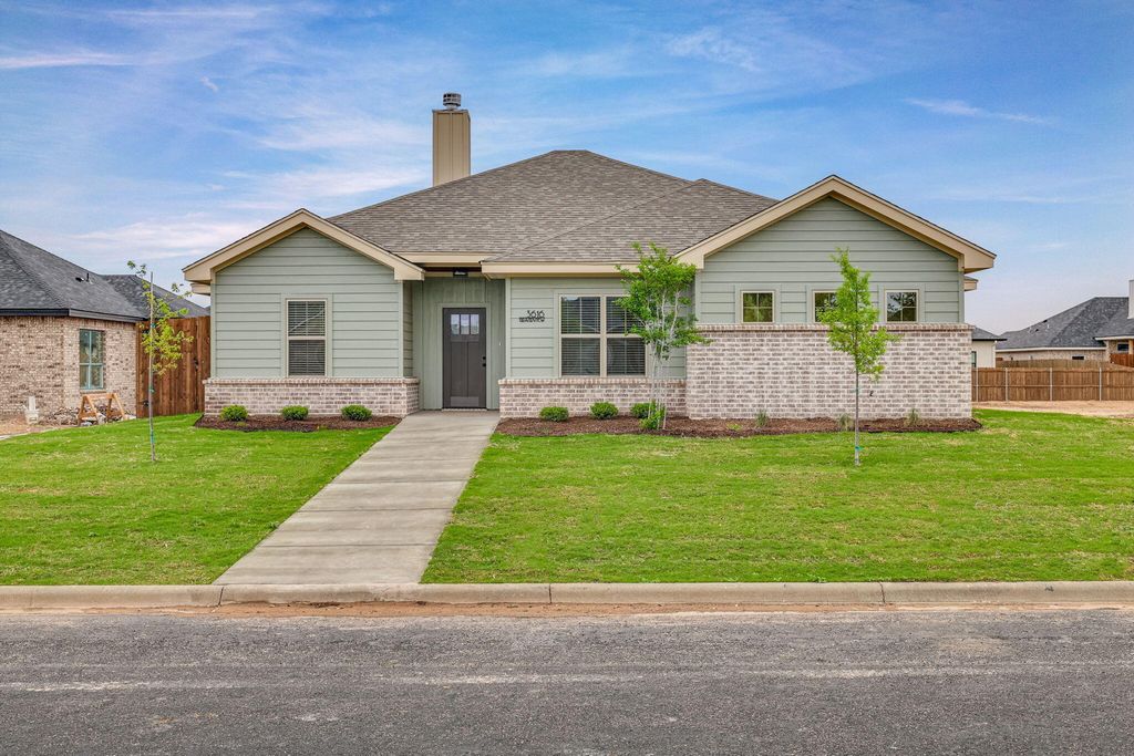 Image 2 of property listing at 3616 Grandview Drive, San Angelo, TX 76904