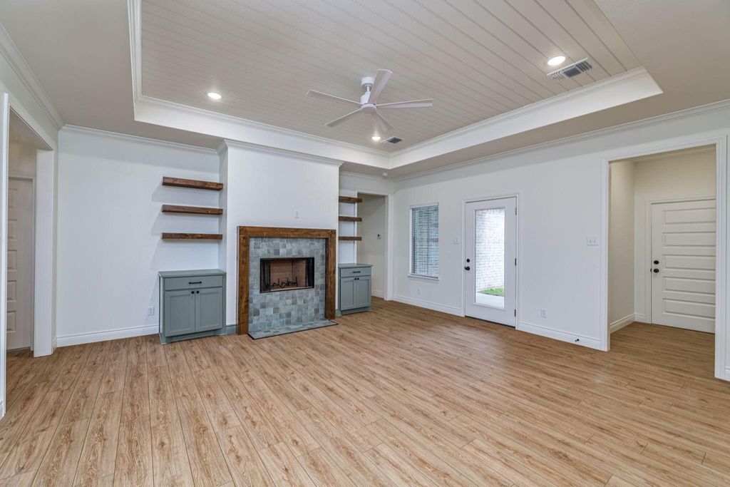 Image 8 of property listing at 3616 Grandview Drive, San Angelo, TX 76904