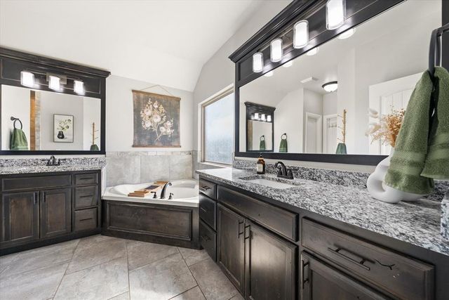 1487 Bridge Street, Edmond, OK 73025