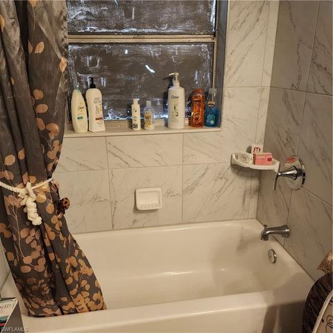 1922 NE 20th CT, Cape Coral, FL 33909