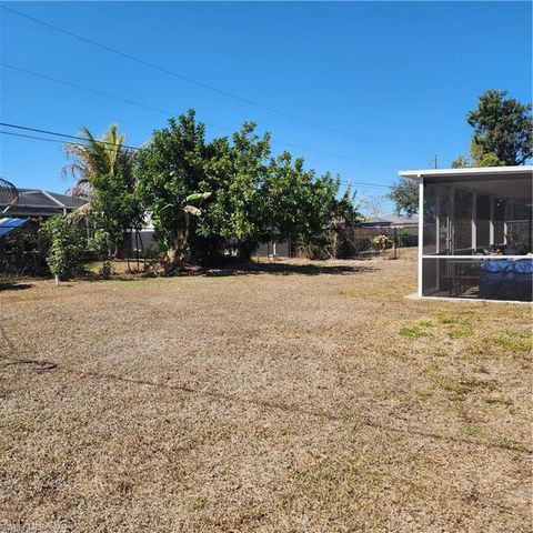 1922 NE 20th CT, Cape Coral, FL 33909