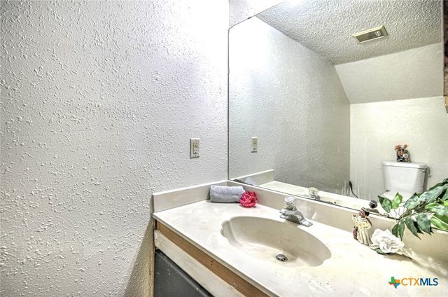 1304 Royal Crest Drive, Killeen, TX 76549