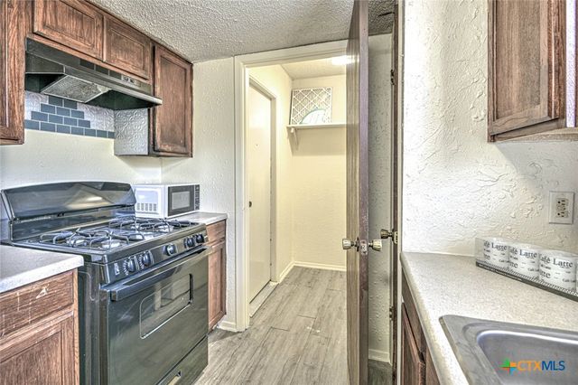 1304 Royal Crest Drive, Killeen, TX 76549