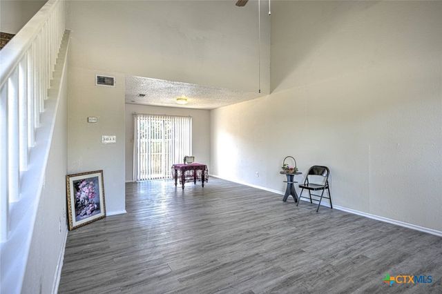 1304 Royal Crest Drive, Killeen, TX 76549