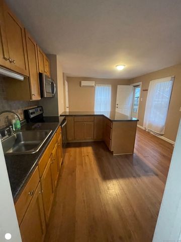 86 Webb Street, Hamden, CT 06517
