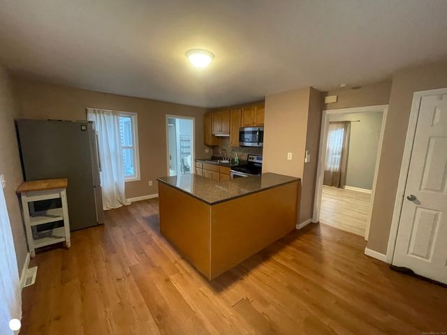 86 Webb Street, Hamden, CT 06517