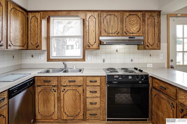 3505 S 130TH Street, Omaha, NE 68144