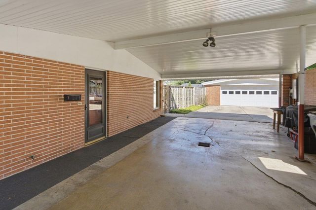 2810 Neola Street, Cedar Falls, IA 50613