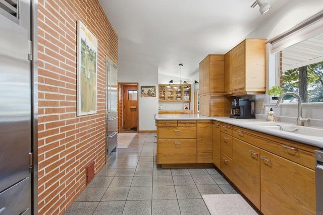 2810 Neola Street, Cedar Falls, IA 50613