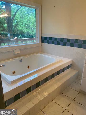 191 LaGrange Street, Grantville, GA 30220