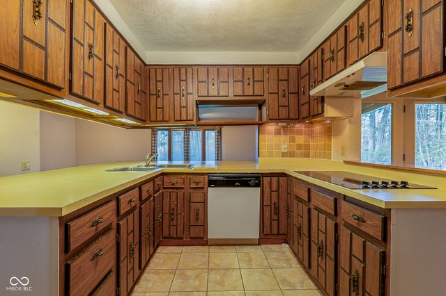 996 Old State Road 46, Nashville, IN 47448